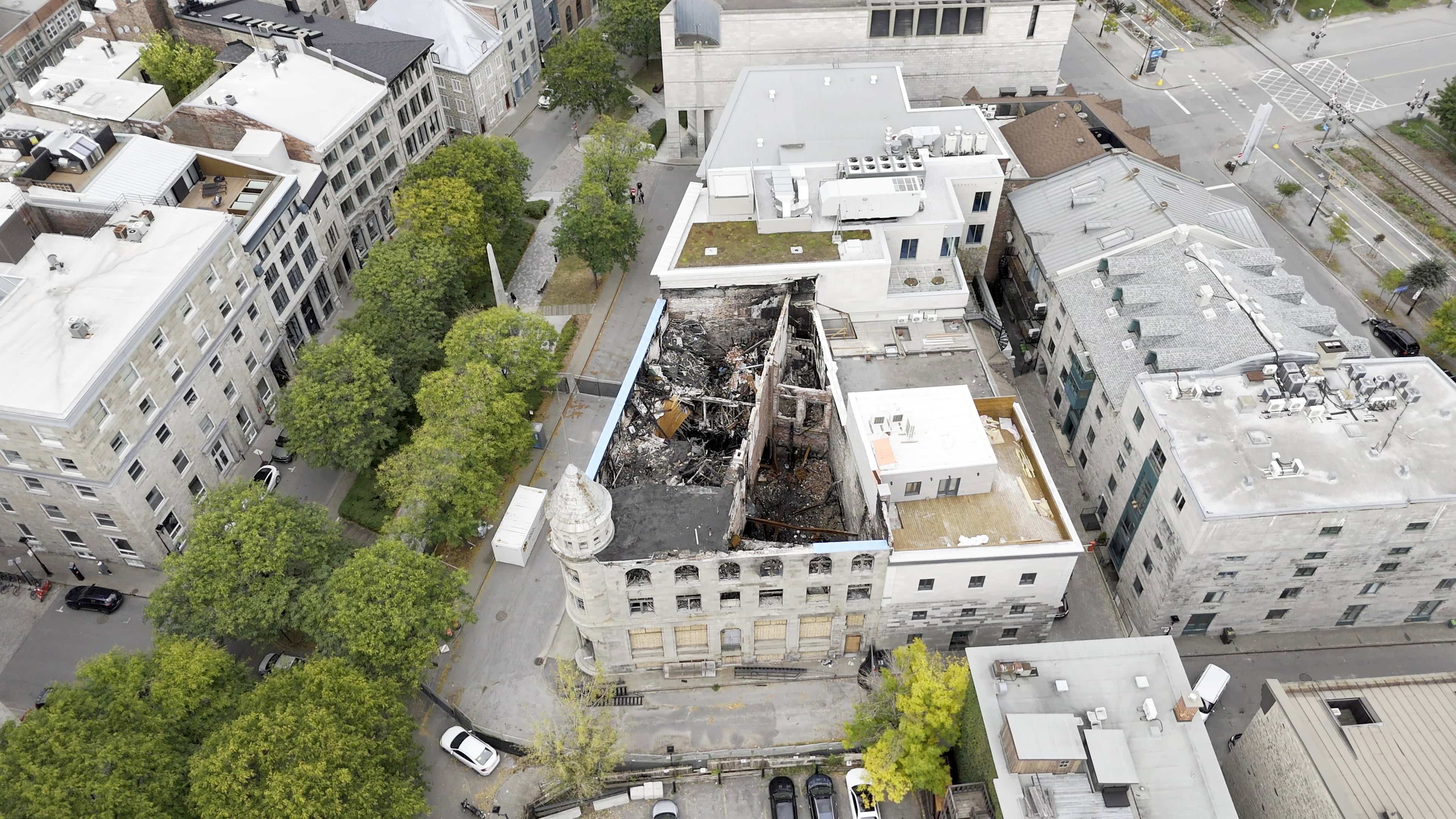 Incendie meurtrier du Vieux-Montr&eacute;al: quatre des huit enqu&ecirc;teurs sont partis &agrave; cause d'un climat de travail difficile