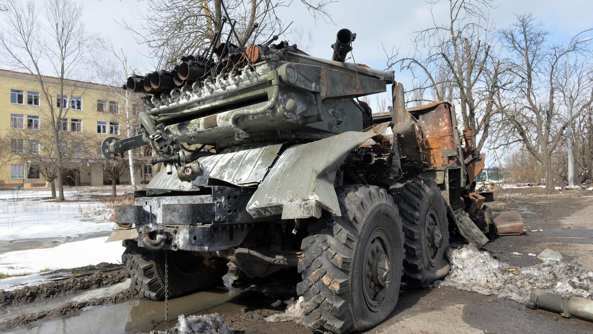 Russian army establishes defensive positions in Ukraine Russian army establishes defensive positions in Ukraine