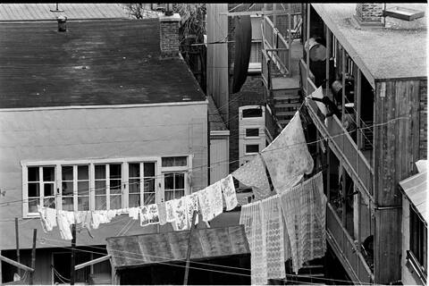 Maisons du quartier Saint-Sauveur, mai 1976.