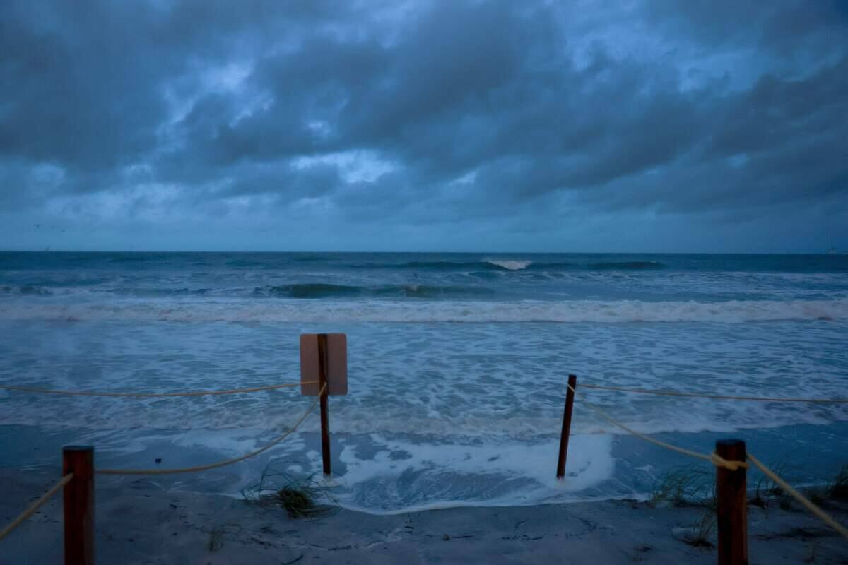 Onde de temp&ecirc;te &laquo;catastrophique&raquo;: l'ouragan &laquo;H&eacute;l&egrave;ne&raquo; passe en cat&eacute;gorie 2 &agrave; l&rsquo;approche de la Floride