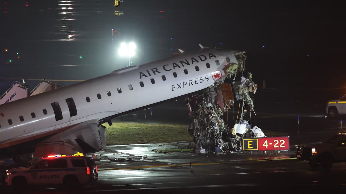 Un avion d’Air Canada entre en collision avec un camion de pompiers à l’aéroport LaGuardia