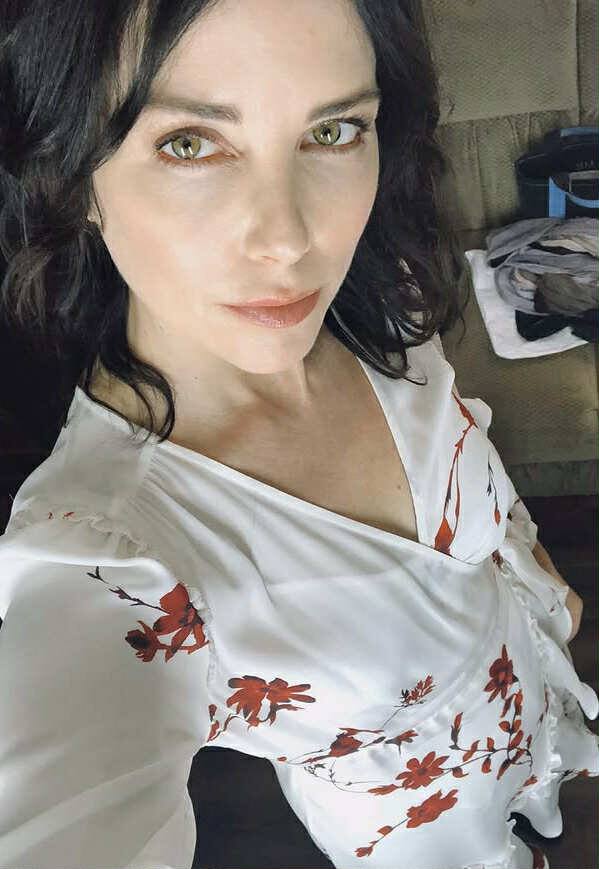 Elle dévoile son tout nouveau tatouage minimaliste