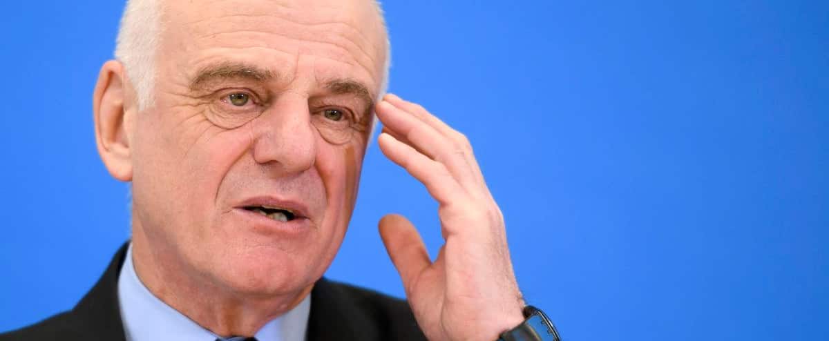 WHO special envoy denounces containment as main measure in the fight against COVID-19 1