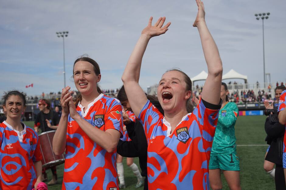 Une première réussie pour les Roses de Montréal | TVA Nouvelles