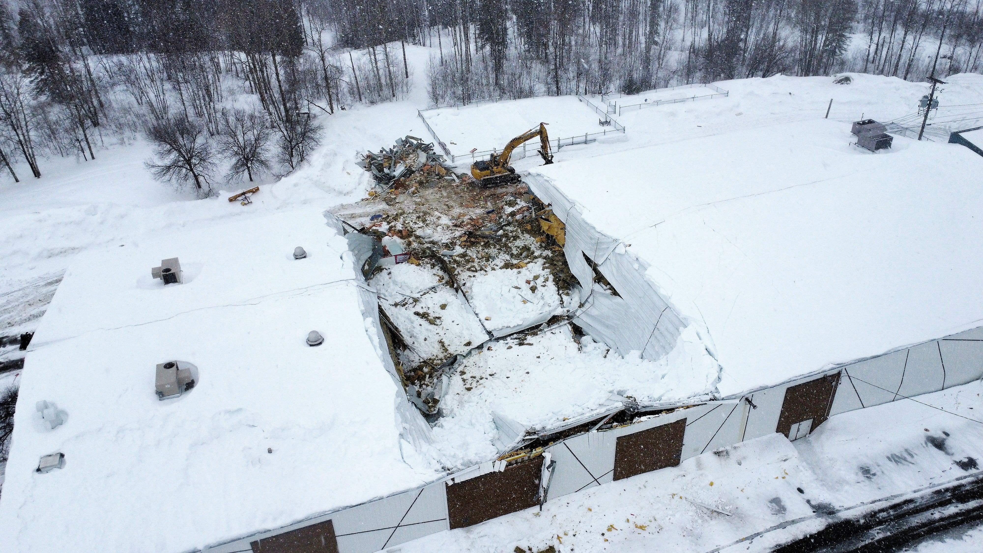 Accumulation de neige: le toit d’un aréna de Rouyn-Noranda s’effondre