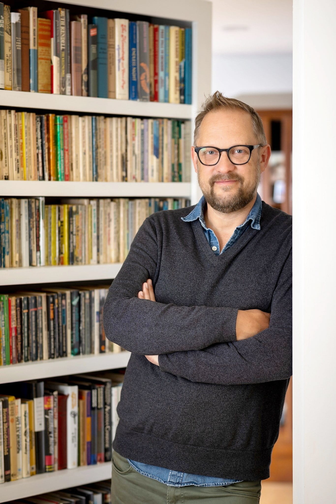 Une bibliothécaire soupçonne son mari de commettre des meurtres en voyage d&rsquo;affaires dans ce thriller signé Peter Swanson