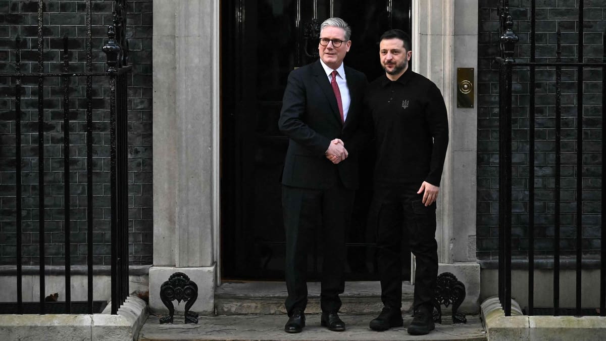 Le soutien de Trump reste «crucial» pour l’Ukraine, dit Zelensky avant de rencontrer Starmer