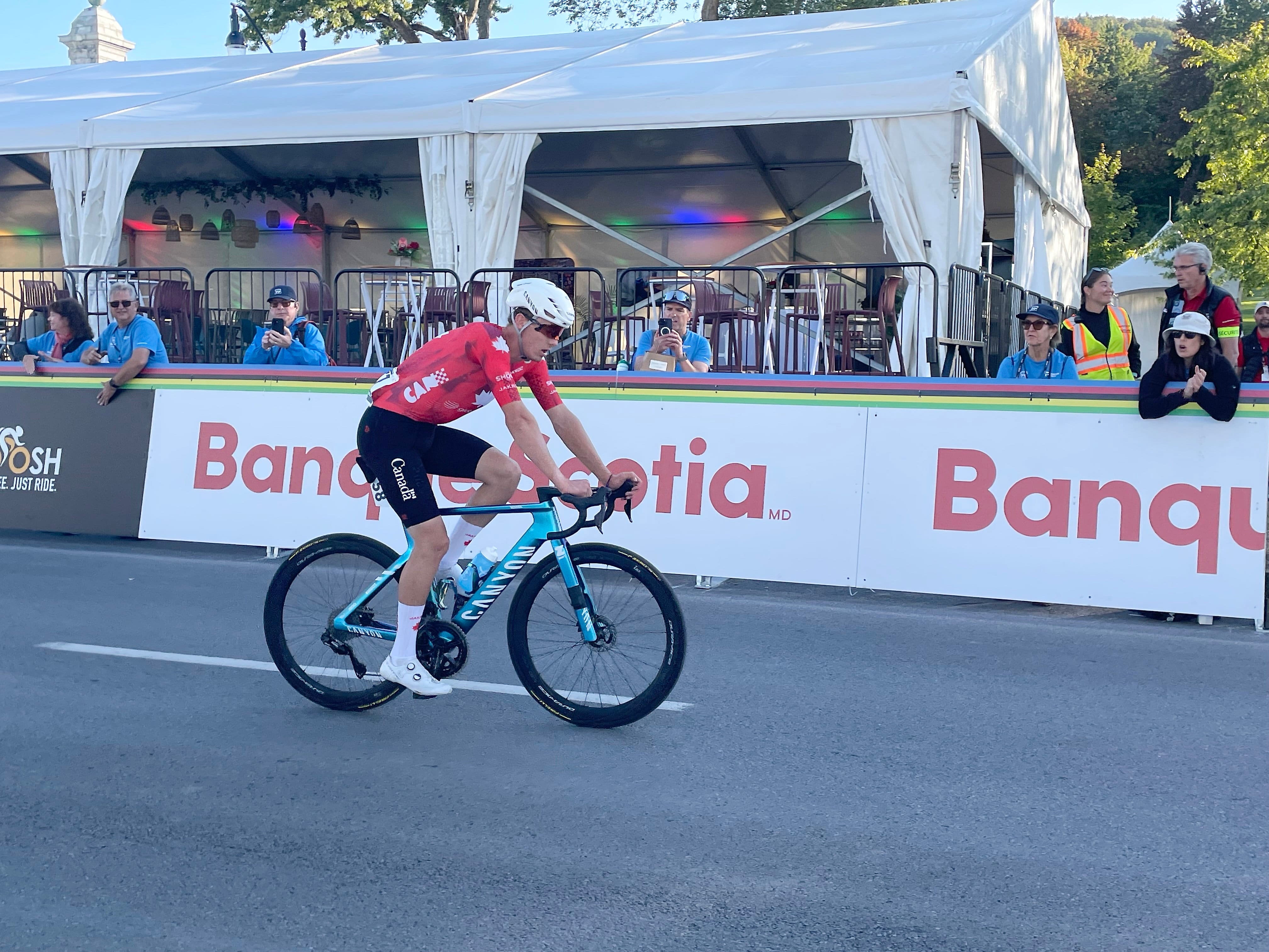 Le Québécois Zachari Moreau seul survivant chez les Canadiens aux Mondiaux cyclisme de Montréal