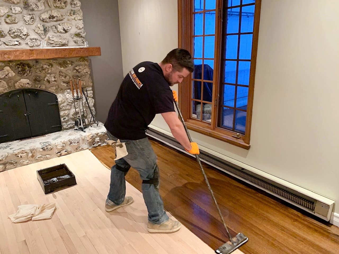 Restaurer des planchers soi-même, un pari risqué?