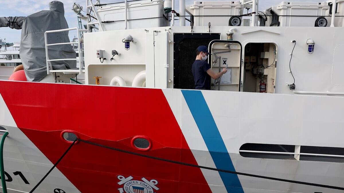 Chavirage d'un bateau: des recherches «désespérées» se poursuivent près de la Floride