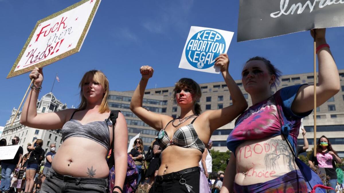 Des milliers de manifestants pour le droit à l'avortement à travers les États-Unis