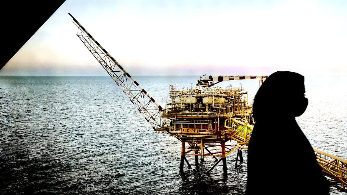 Le pétrole grimpe avec l'embargo américain attendu sur le brut russe