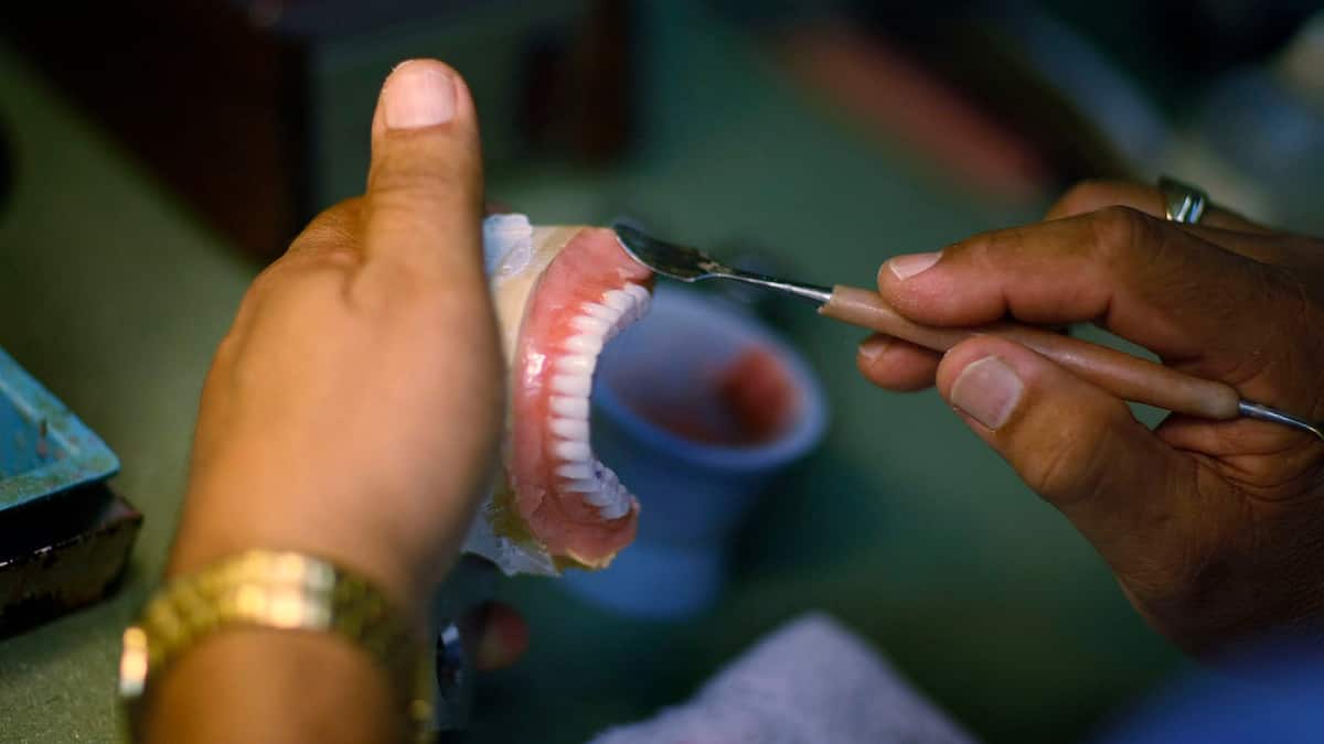 Un Britannique récupère un dentier perdu 11 ans plus tôt en Espagne