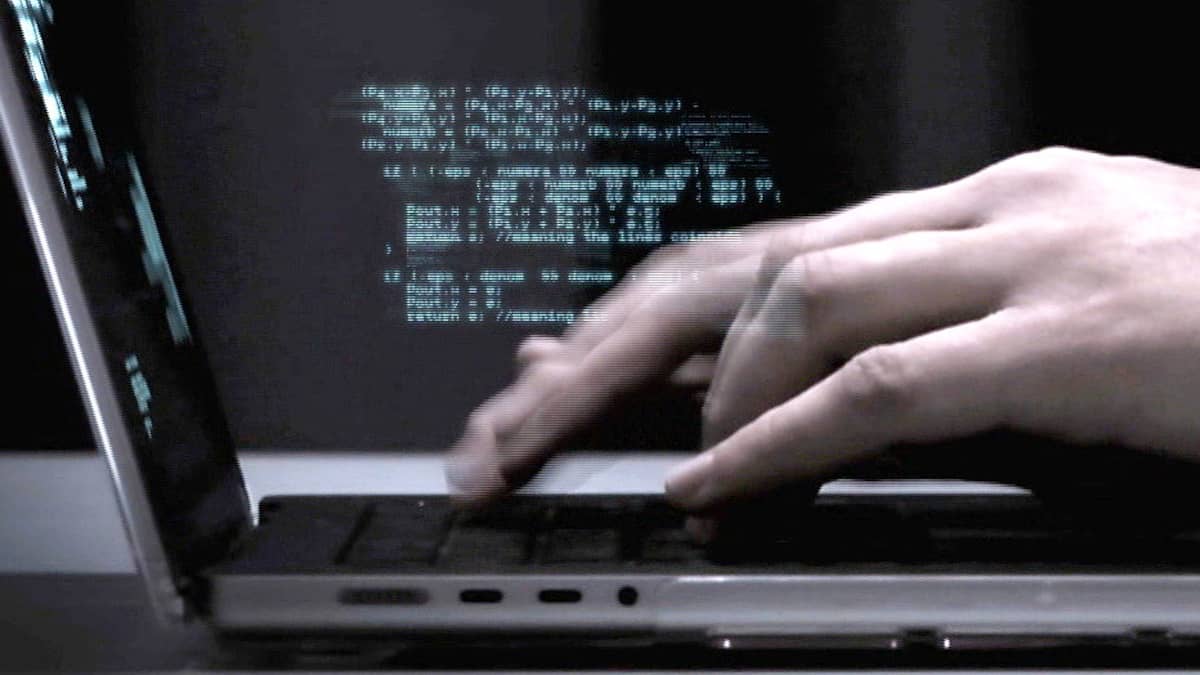 Crimes et appels à l’aide sur le web: explosion du nombre de cyberenquêtes au SPVM