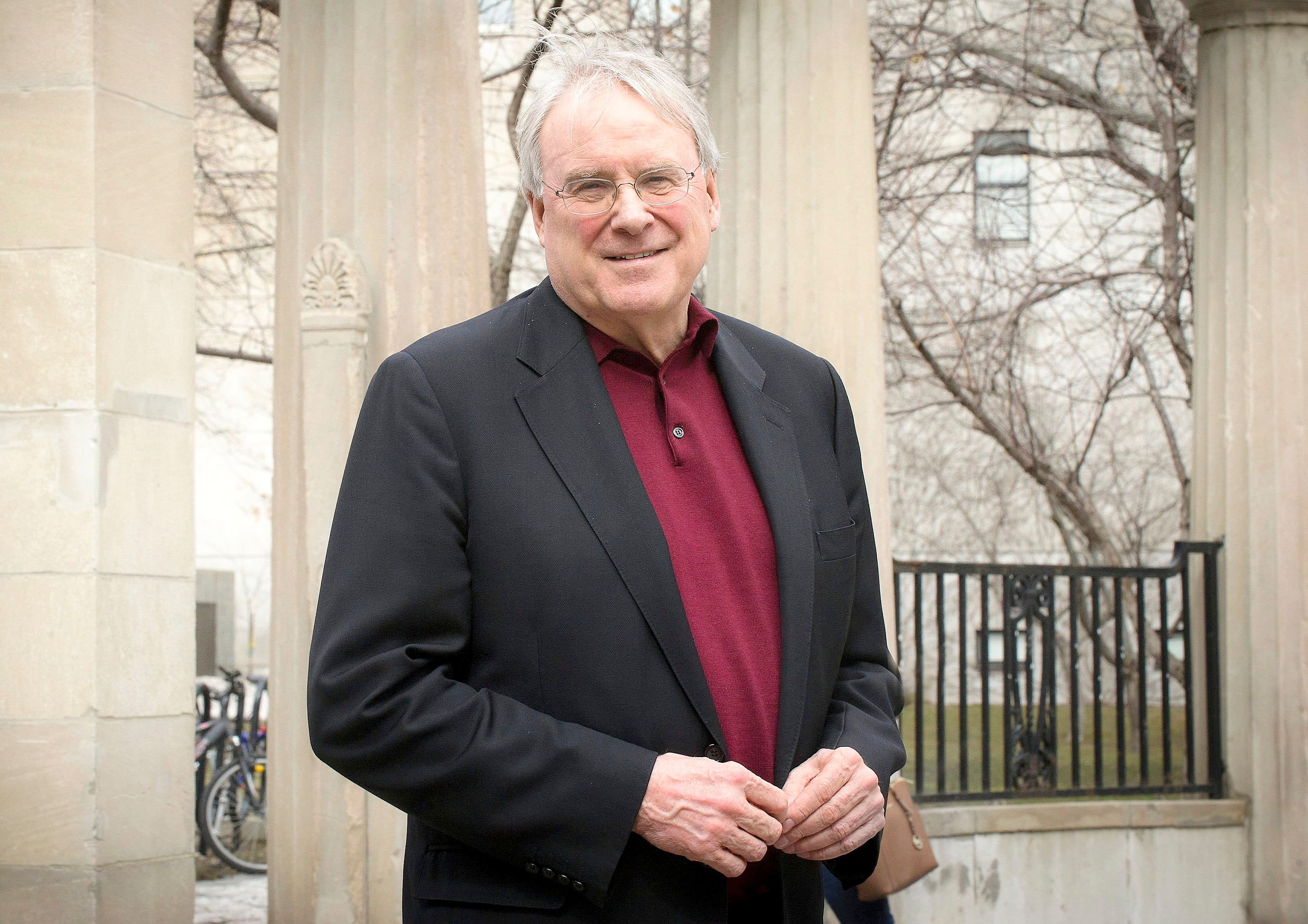 Tandis que les hommages affluent, un candidat &agrave; la mairie &laquo;absolument ouvert&raquo; &agrave; immortaliser Ken Dryden dans la toponymie de la m&eacute;tropole