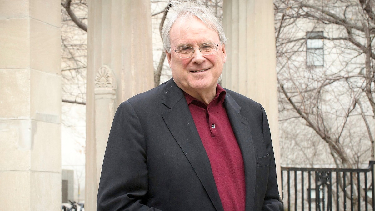 Tandis que les hommages affluent, un candidat à la mairie «absolument ouvert» à immortaliser Ken Dryden dans la toponymie de la métropole