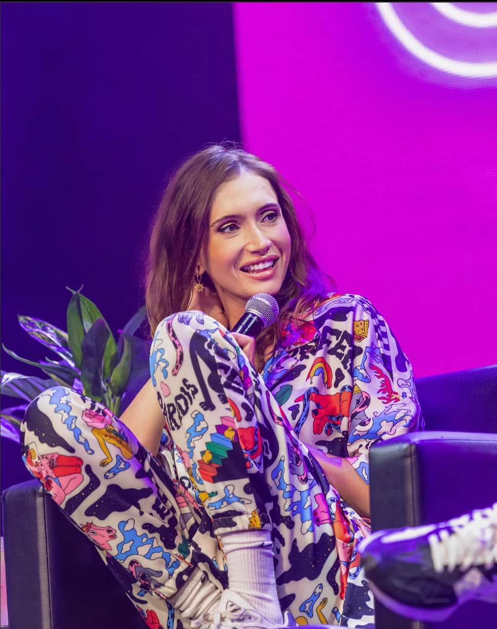 Lysandre Nadeau devient plus brunette que jamais