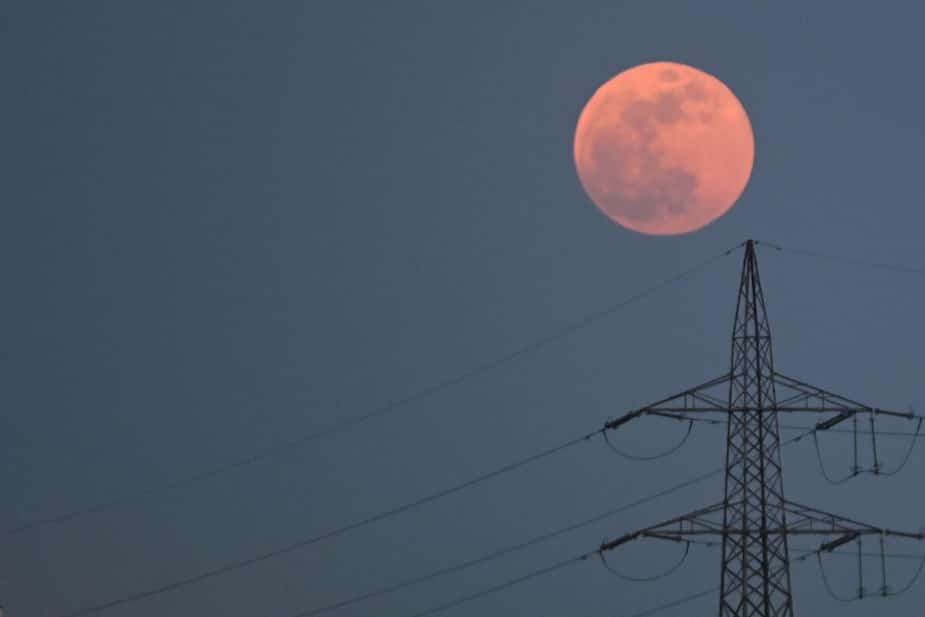 Image principale de l'article Les photos de la super lune de sang d’hier