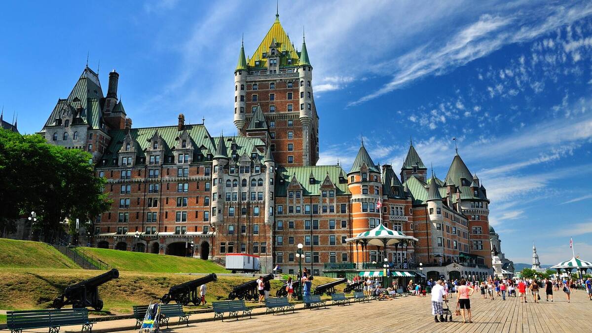 Tourisme: toutes les régions du Québec ont accueilli plus de visiteurs cet été