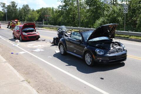 Serious collision in La Jacques-Cartier: motorcyclist suffers injuries