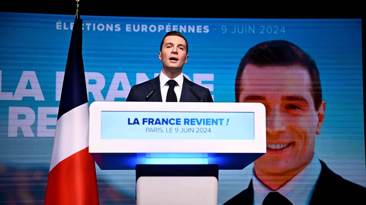 Européennes en France: l’extrême droite victorieuse loin devant le parti du président Macron