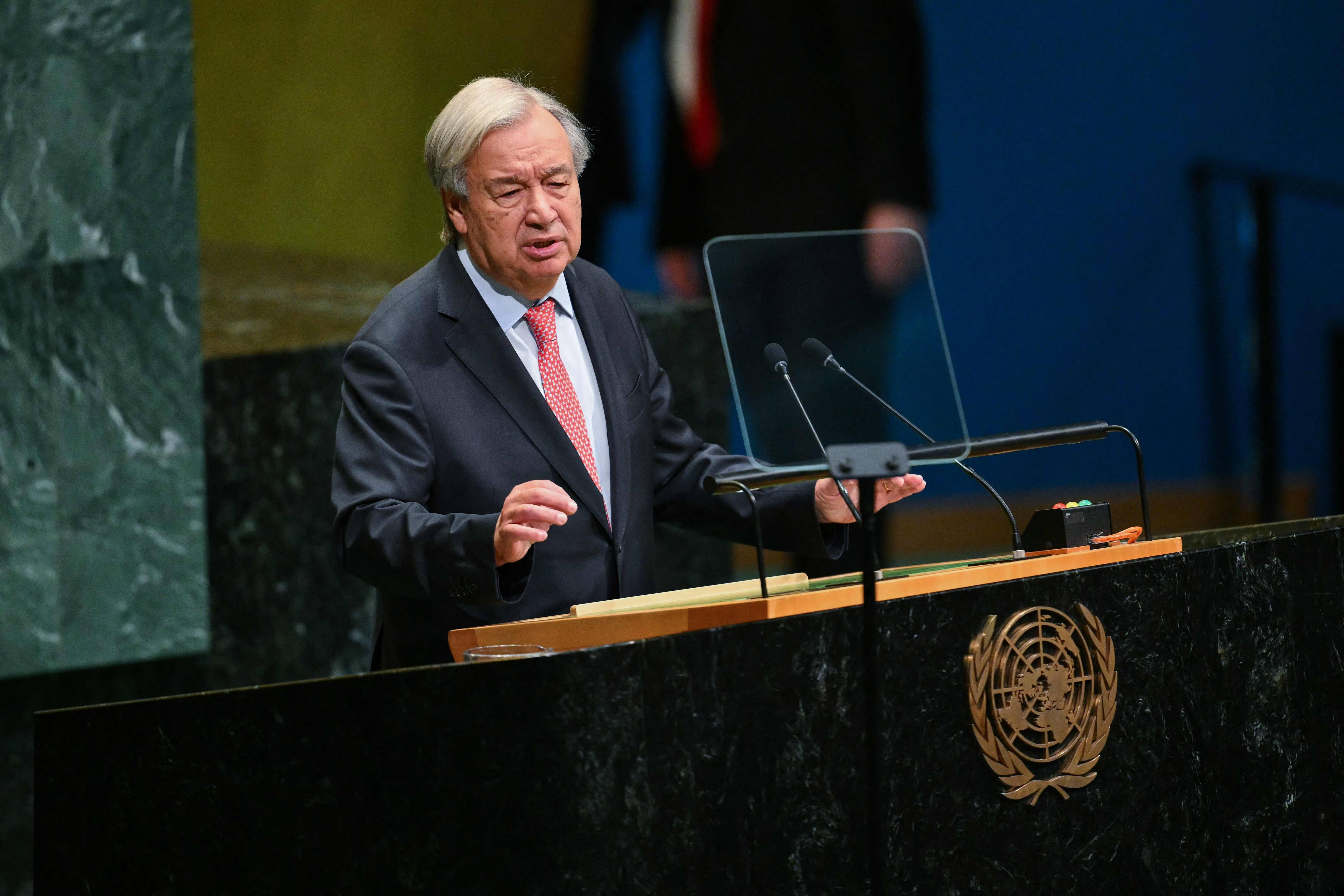 Le chef de l'ONU accuse les géants pétroliers d'avoir traité l'atmosphère comme «une décharge à ciel ouvert»