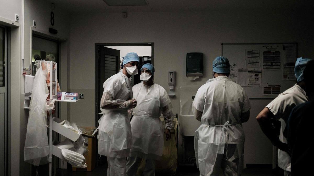 France: 3000 soignants non vaccinés suspendus, selon le ministre de la Santé