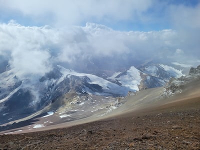 Ce n'est pas peu fier que le coureur québécois a atteint le sommet pour voir sa performance homologuée.