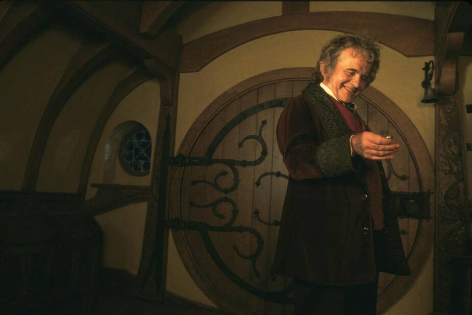 Image principale de l'article Ian Holm, l'interprète de Bilbo Baggins, est mort