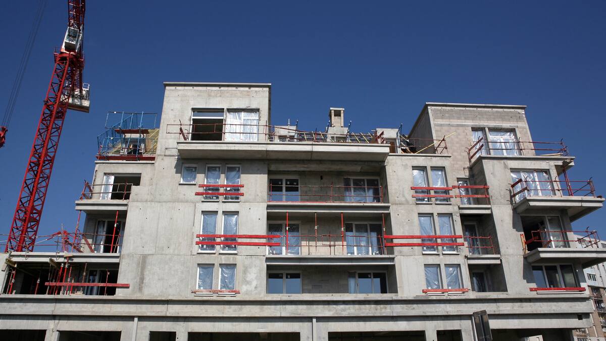 Les mises en chantier diminuent au pays