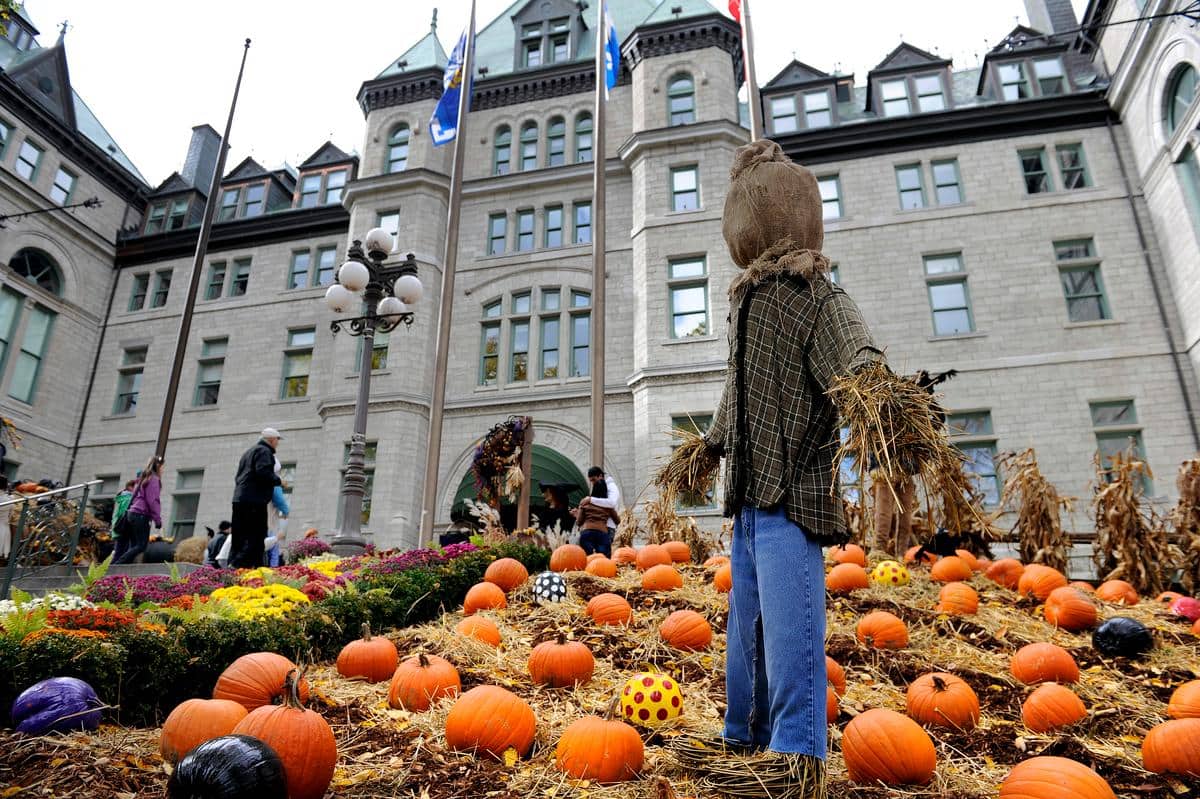 Halloween: Les Services De Police De Québec Et De Lévis Annulent Leurs  Activités | Jdq