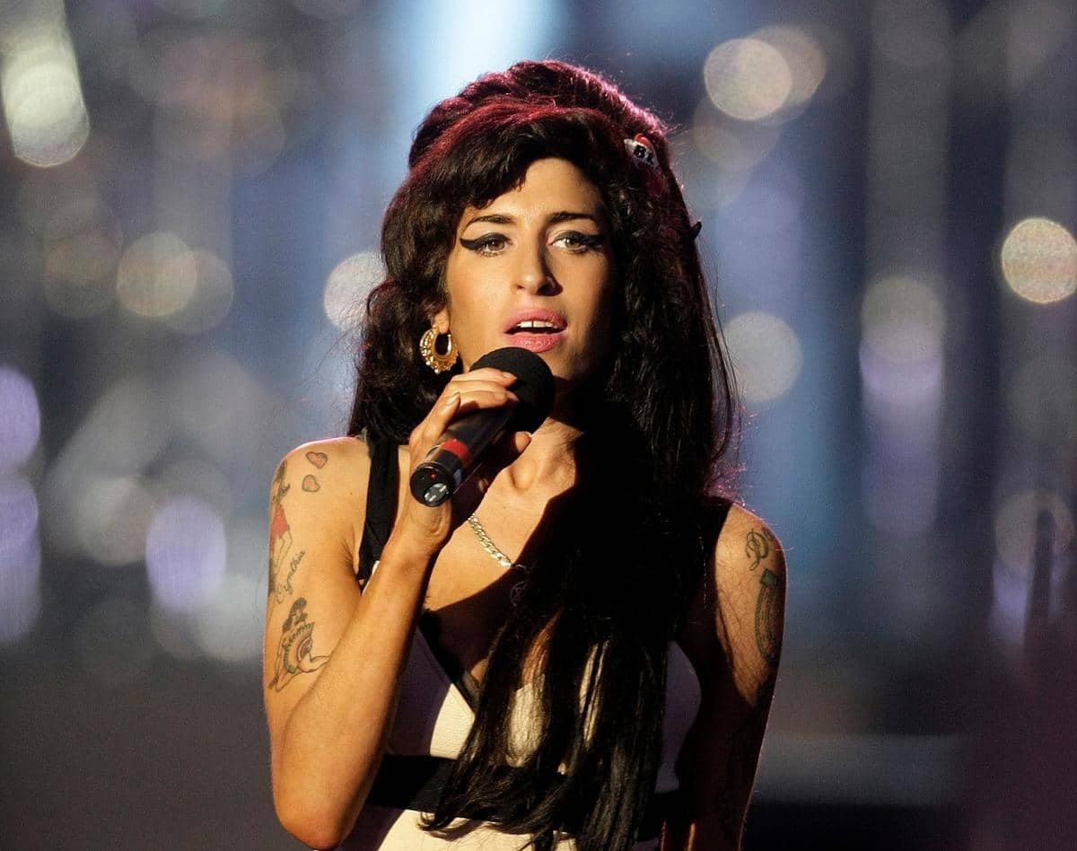 Amy Winehouse, le destin tragique d&rsquo;une &eacute;toile qui s&rsquo;est &eacute;teinte trop jeune