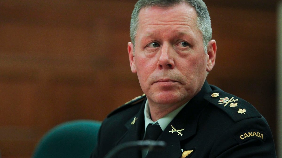 L’ancien général Jonathan Vance se voit retirer l'Ordre du mérite militaire