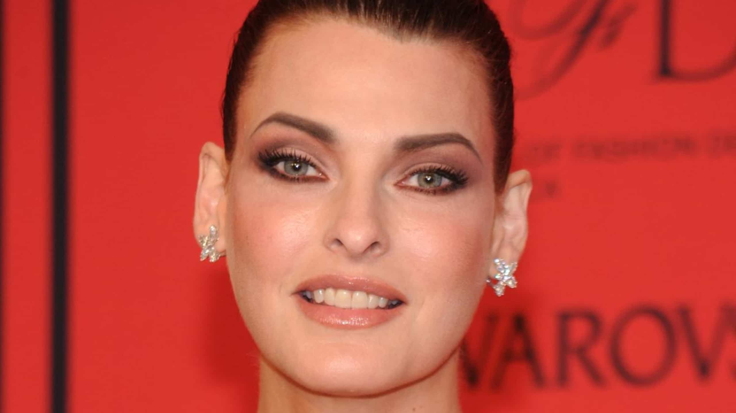 Linda Evangelista A t D figur e De Fa on Permanente Par Une Chirurgie Linda evangelista a t d figur e de fa on permanente par une chirurgie