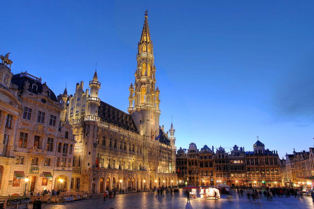 Deux Lingots D'or Trouvés Dans Les égouts à Bruxelles
