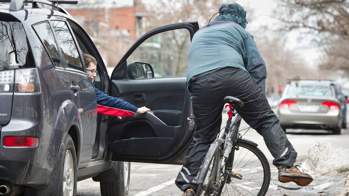 Ouverture de portière sans précaution: 309 personnes victimes d’un «emportiérage» à Montréal