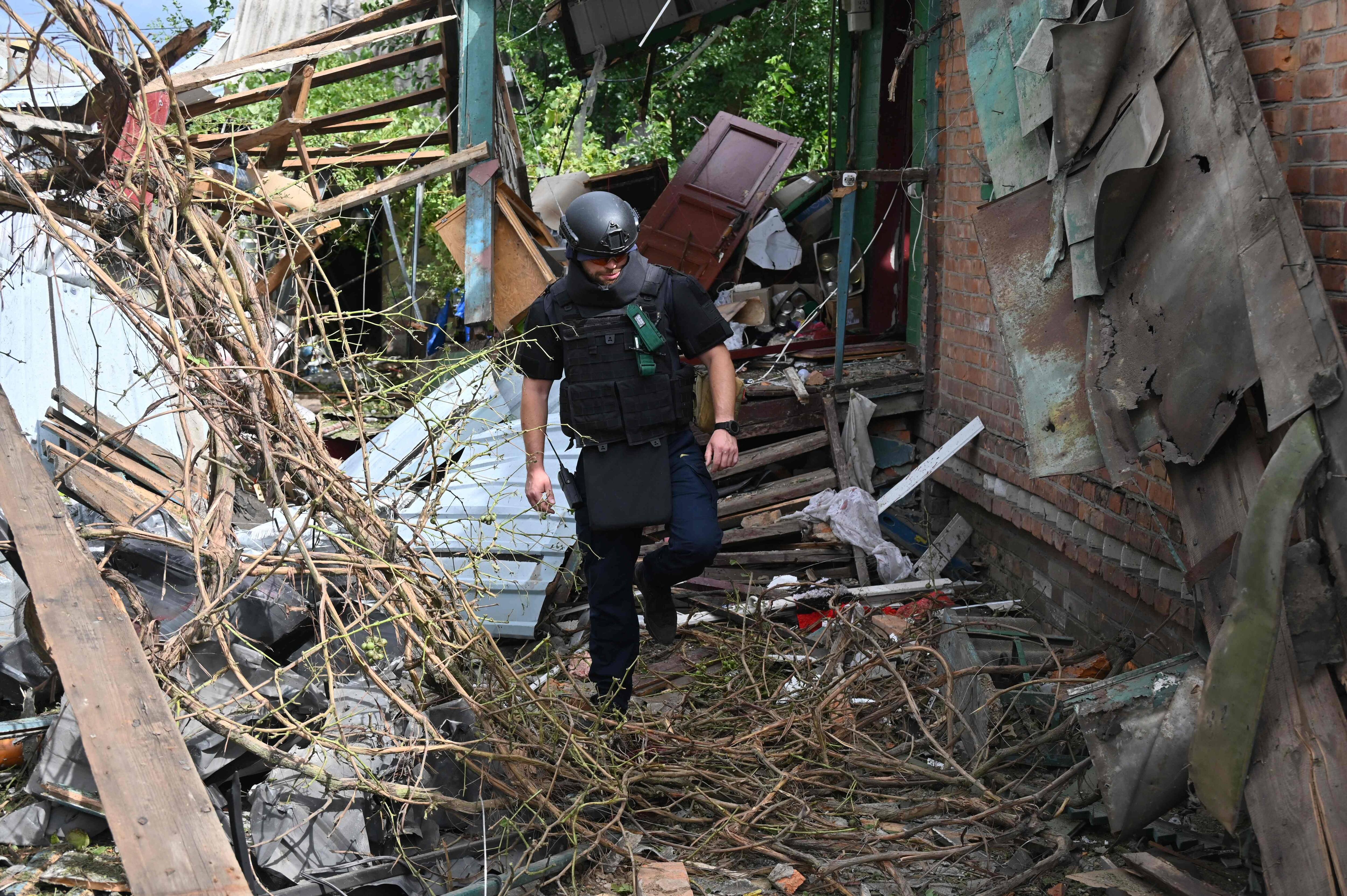 Six dead in occupied areas of Ukraine and a Russian border village
