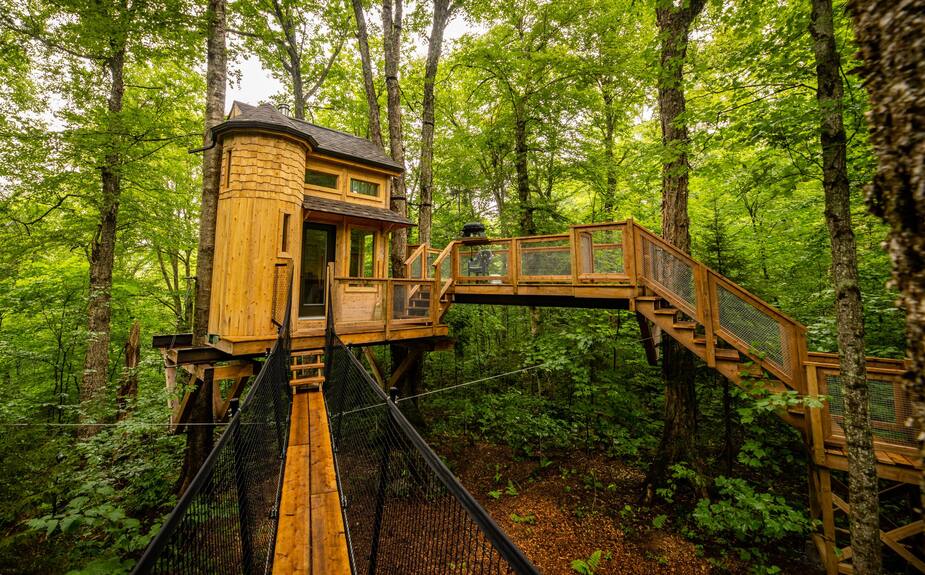 10 cabanes dans les arbres pour admirer les couleurs d’automne près de MontTremblant Salut 10 cabanes dans les arbres pour admirer les couleurs d’automne près de MontTremblant Salut