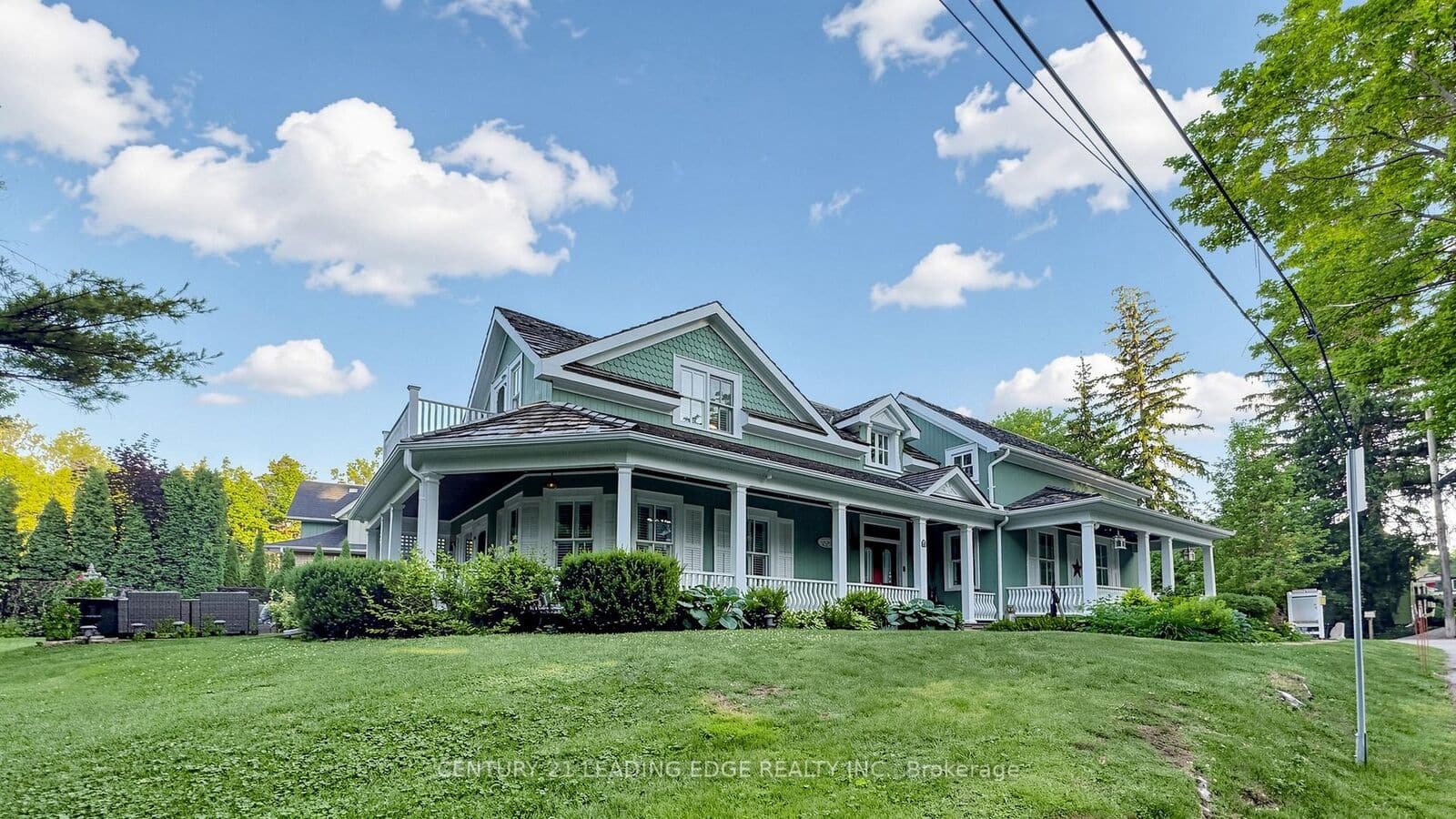 À VOIR | La maison en vedette dans la série «Gilmore Girls» en vente en Ontario