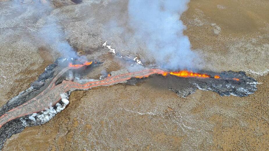 Image principale de l'article L’éruption s’étend avec une 3e faille volcanique