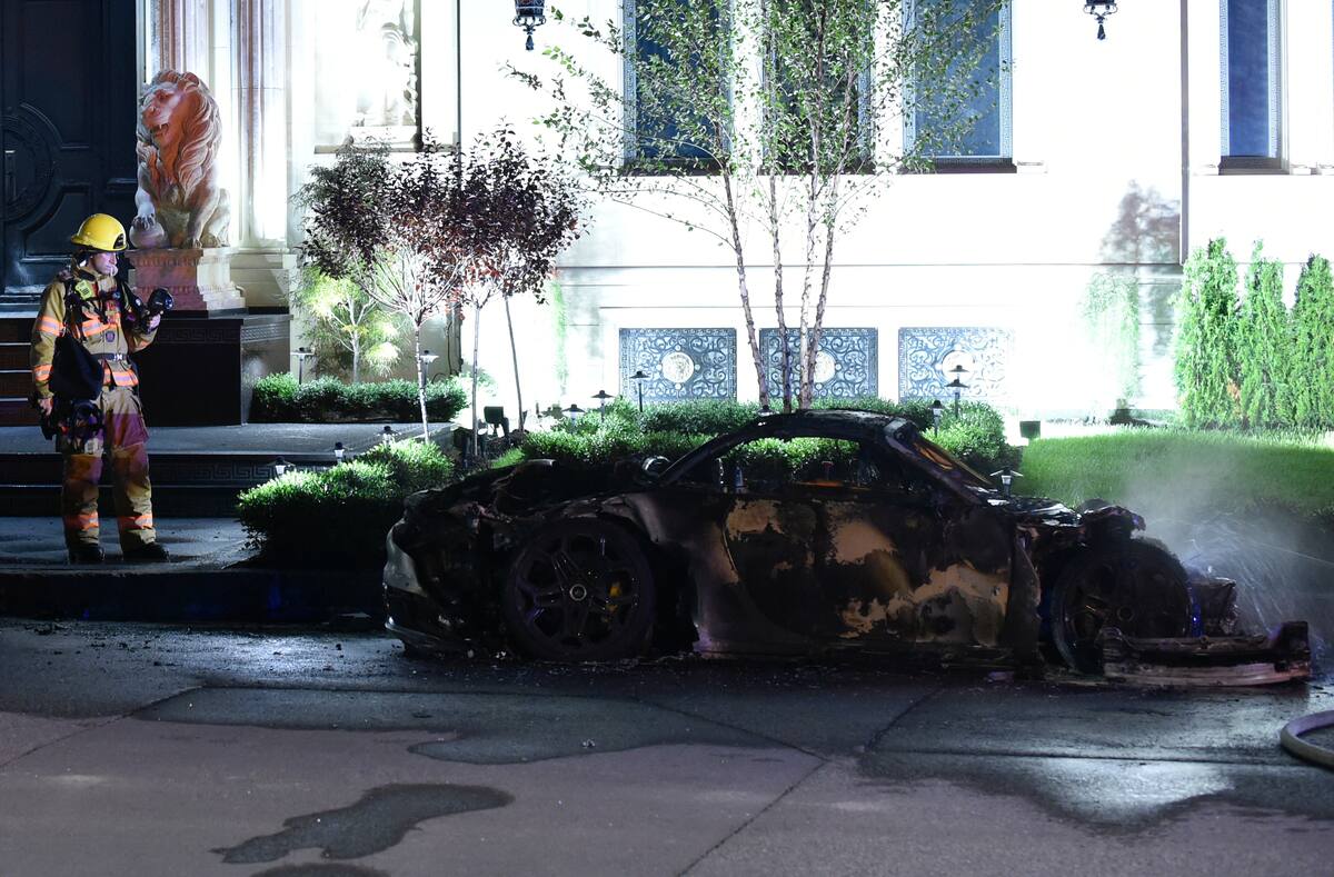 Montréal: un véhicule de luxe ravagé par un incendie criminel | JDM