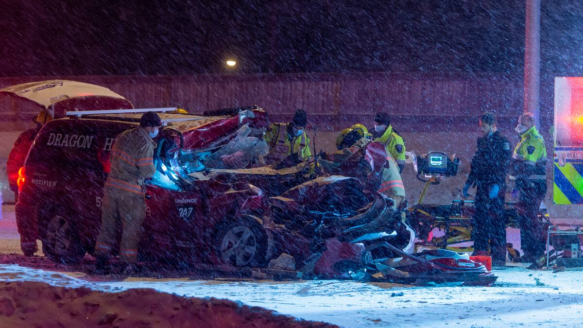 Longueuil: un automobiliste percute un camion lors d’une embardée