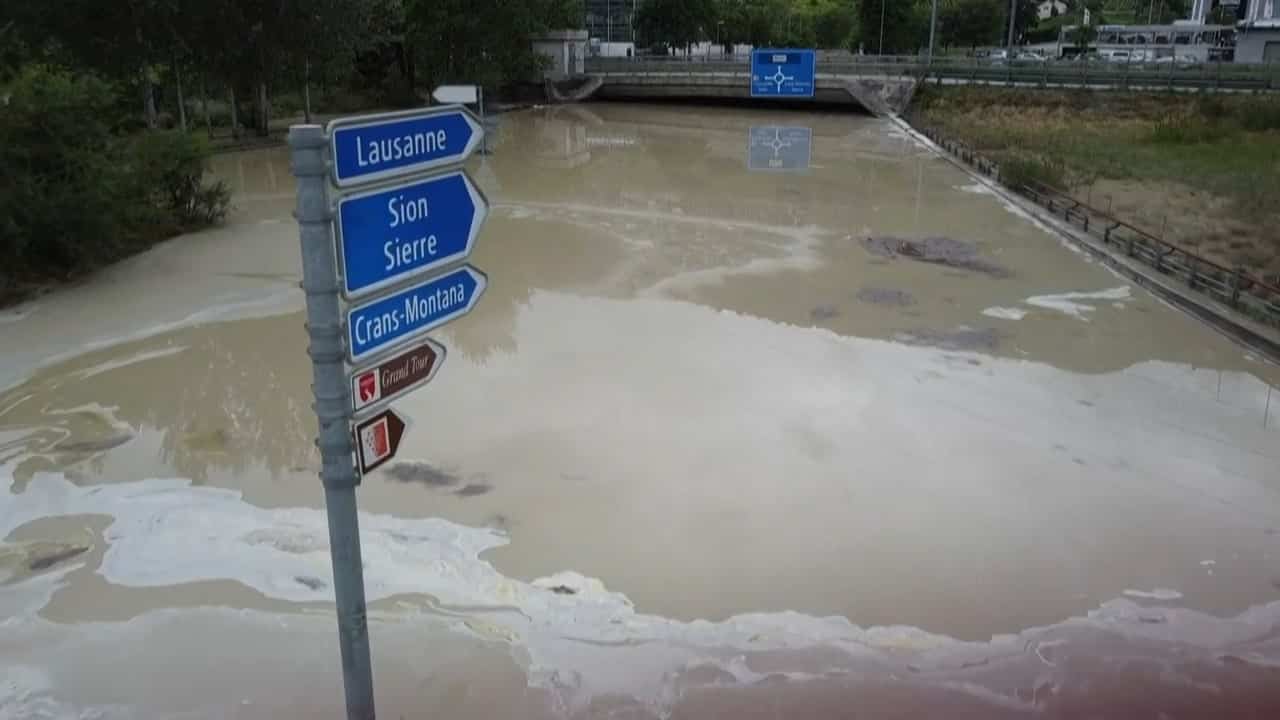 VID&Eacute;OS | Sept morts dans des intemp&eacute;ries en Europe