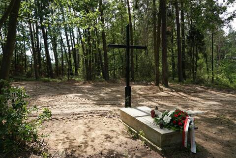 Polonia: el descubrimiento de los restos de 8000 víctimas del terrorismo nazi