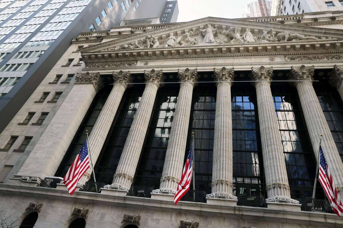 Wall Street termine en ordre dispers&eacute;, le march&eacute; cherche une direction