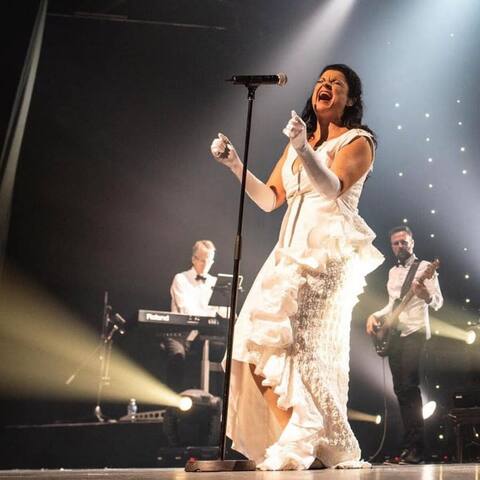 Mère adoptive de deux enfants trisomiques et préposée aux bénéficiaires dans une maison de soins palliatifs de Chicoutimi, Jeanick Fournier, 49 ans, a renversé les juges de Canada’s Got Talent, mardi soir.