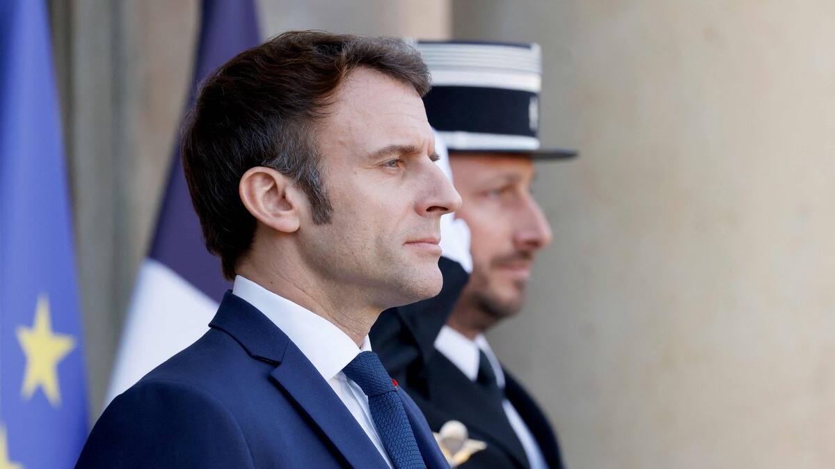 L'UE ajoute des oligarques russes et le porte-parole du Kremlin à la liste noire des sanctions