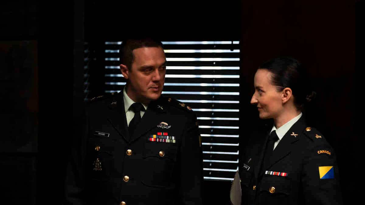 Nous avons vu les 2 premiers épisodes: Vincent-Guillaume Otis solide dans «Les Armes»