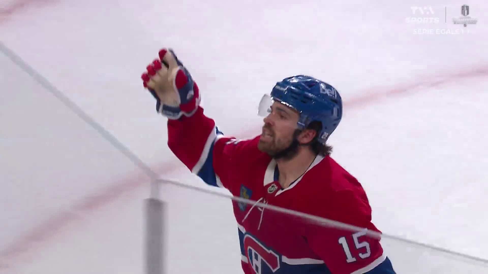 Alex Newhook et Kirby Dach au 1er rang des buteurs du CH