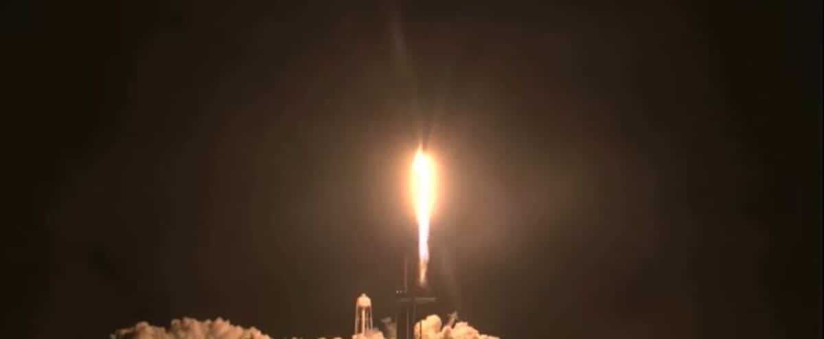 Une fusée SpaceX en route vers la station spatiale avec 4 astronautes | JDQ